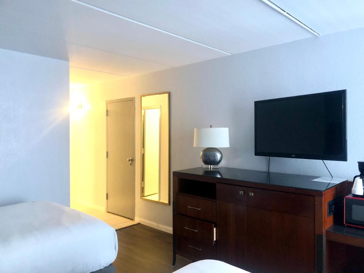 Hotel The Grand Spindletop 2*