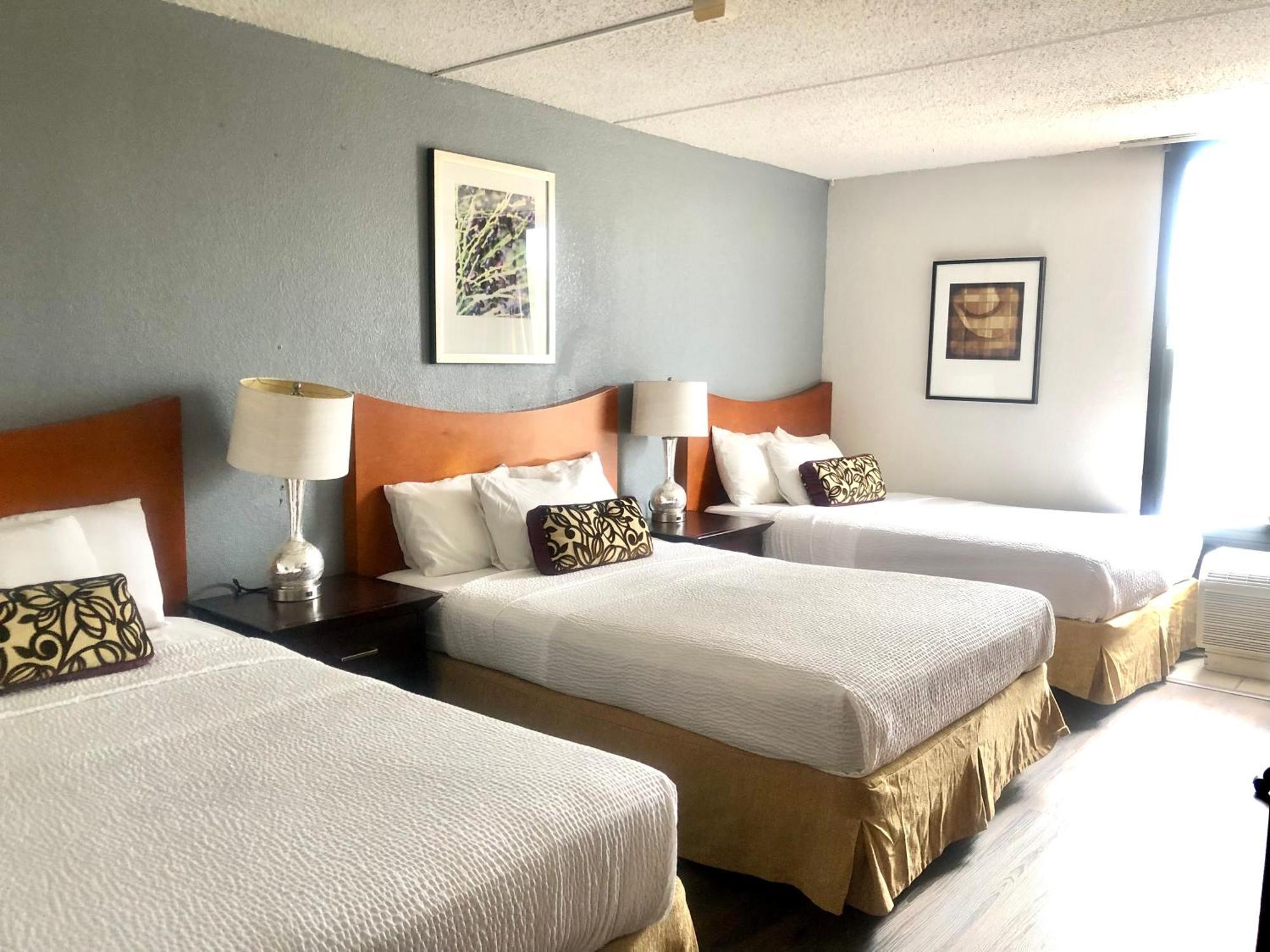 Hotel The Grand Spindletop 2*